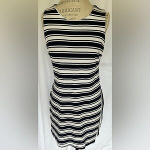 Crown & Ivy Womens Sleeveless Romper/Dress in Navy/White Stripe Sz S